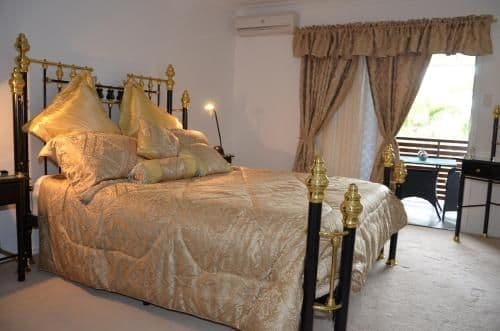 Queen Room with Spa Bath - Brighton