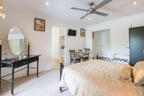 Queen Room with Spa Bath - Brighton