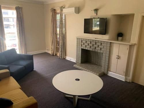 Two Bedroom Apartment with Bathroom
