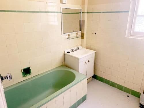 Two Bedroom Apartment with Bathroom