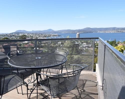 Studio Apartment with Sea View