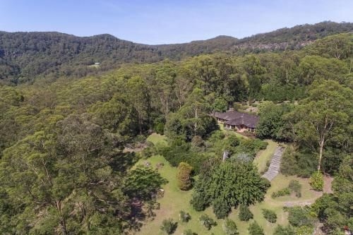 Taliesin - Beautiful 4 bedroom home with amazing views1