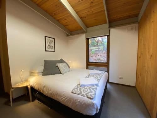 Two-Bedroom Cottage with Two Queen Beds