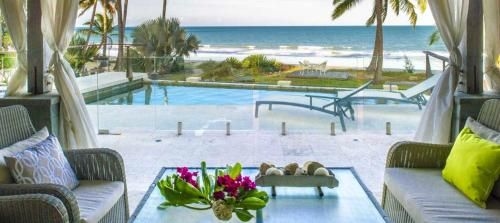 Oceans Edge Beach House At Oak Beach0