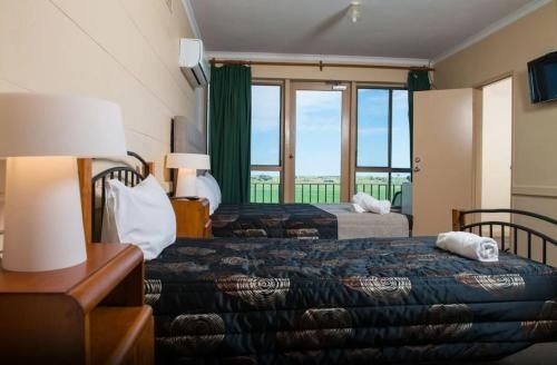 Tailem Bend Riverside Hotel2