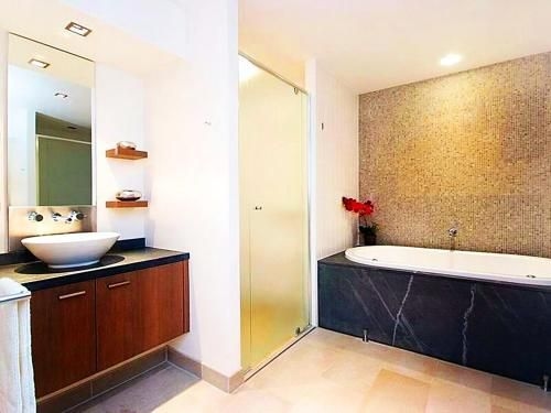 Temple 121 Modern Spacious Palm Cove 2 Brm 2 Bth Resort Apartment With Courtyard2