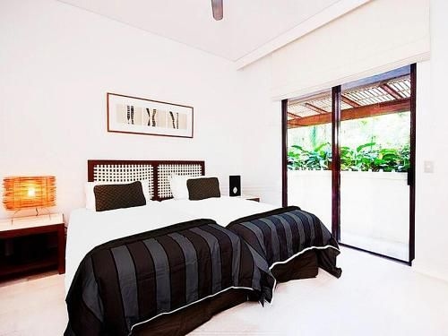 Temple 121 Modern Spacious Palm Cove 2 Brm 2 Bth Resort Apartment With Courtyard4