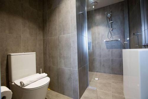 Skyline seaview 2BR with CARPARK&POOL&GYM At Crown4