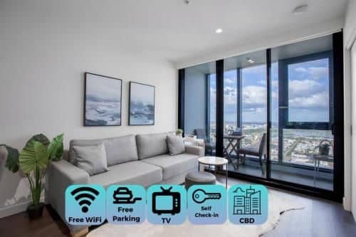 Skyline seaview 2BR with CARPARK&POOL&GYM At Crown Skyline seaview 2BR with CARPARK&POOL&GYM At Crown