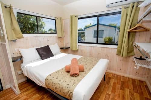 Budget family Cabin (6 Adults)