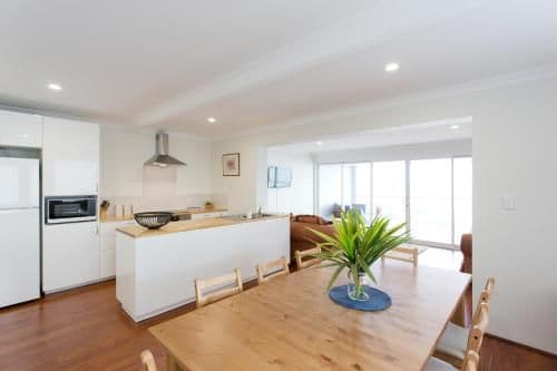Blue Bay Stay - Halls Head - 12 Bed