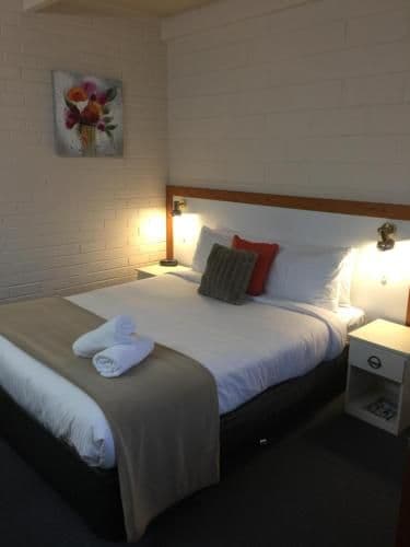 Standard Queen Room