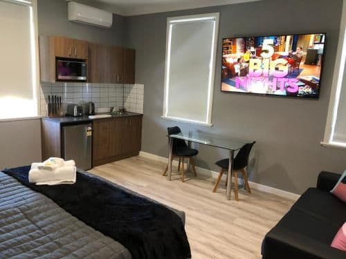 King Studio with External Bathroom