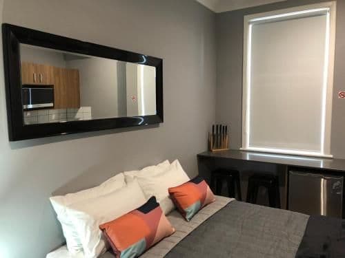 Queen Studio with External Bathroom