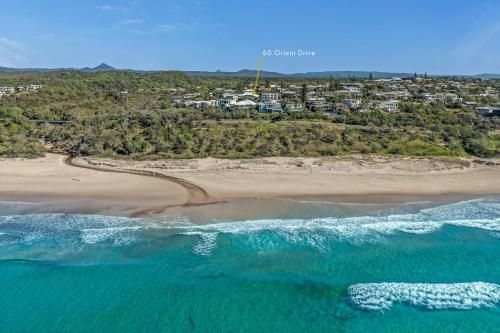 Beachside luxury, Sunrise Beach (Beachside luxury Sunrise Beach)1