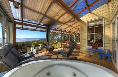 Island View Spa Cottage2
