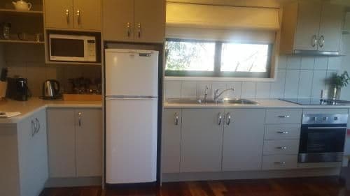 Studio Cottage - King Parrot