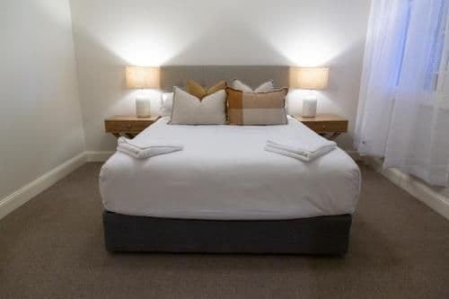 Deluxe Queen Suite