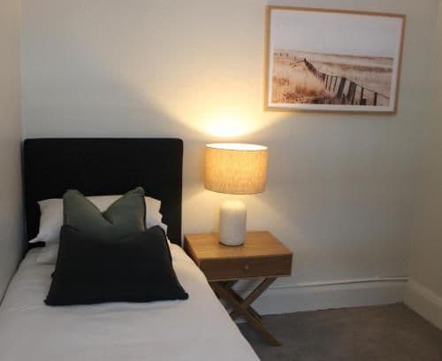 Single Room with Shared Bathroom