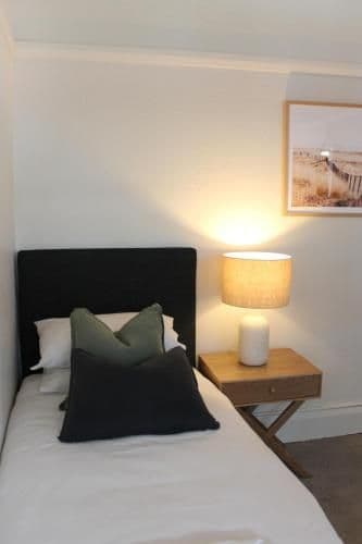 Single Room with Shared Bathroom