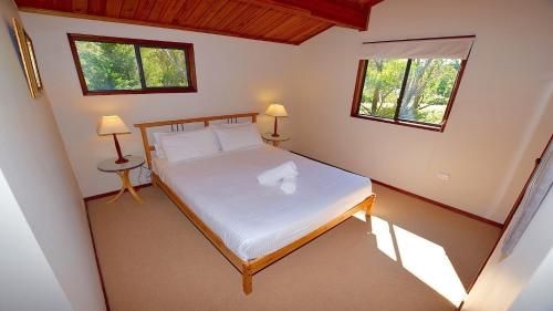 Sublime Cedar Lodge Leura2