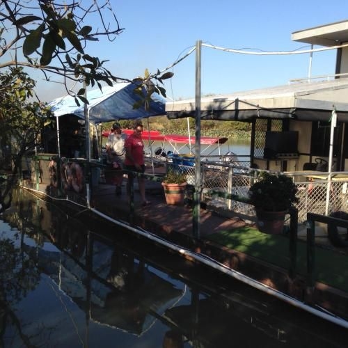 Corroboree Houseboats1