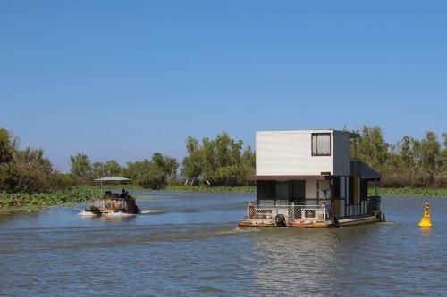 Corroboree Houseboats2