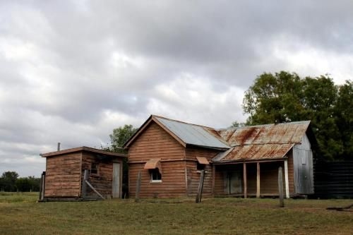 Acacia Motel3