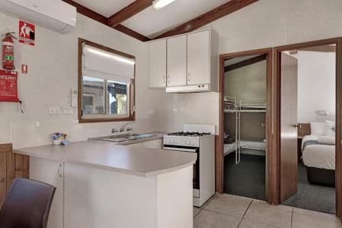 Superior 2 Bedroom Cabin - Sleeps 6