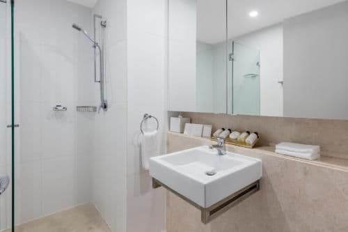 Three-Bedroom Summit Penthouse