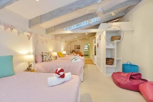 Pavilions in the Palms Heated Pool Short Path To Beach Five Bedrooms Sleeps 123
