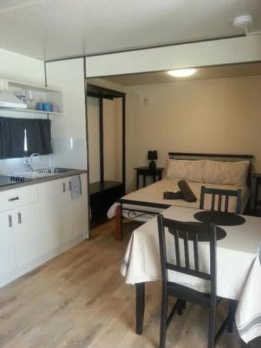 One-Bedroom Chalet with Shared Bathroom