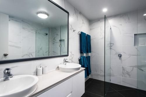 Ocean Break Coolum4
