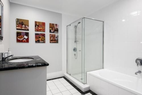 Ocean Break Coolum3