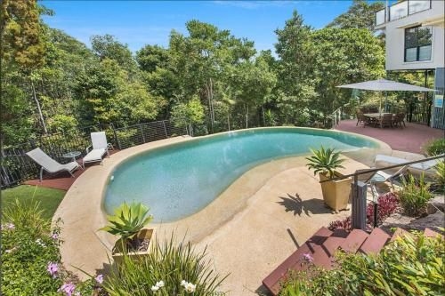 Ocean Break Coolum2