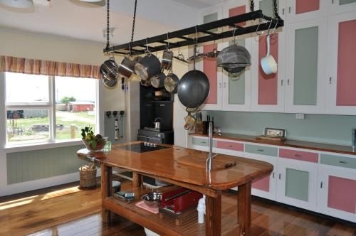Beth's Cottage Roaring 40s2