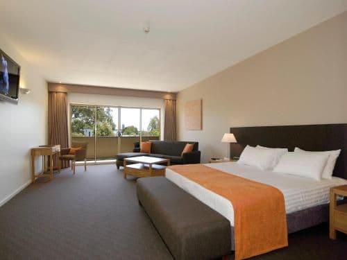 Mornington Spa Suite