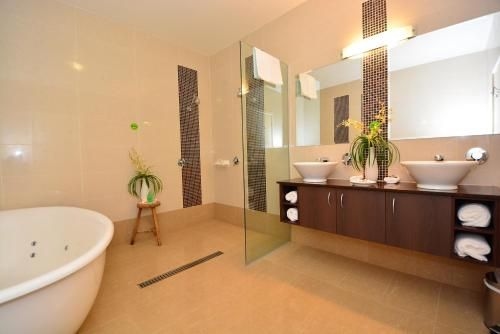Mornington Hotel2
