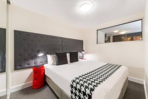 One-Bedroom Apartment - Urban Basement