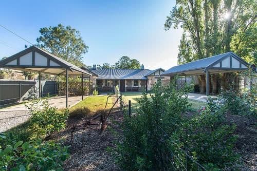 Stoneleigh One-Bedroom Cottage - 2