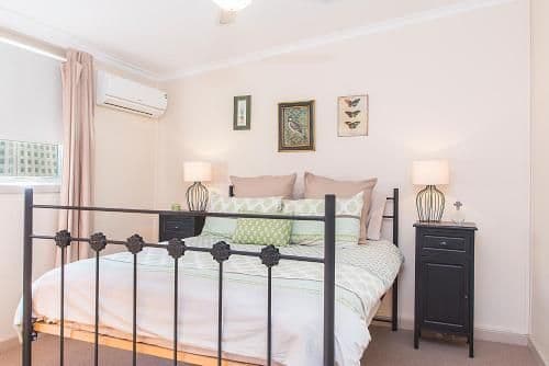 Stoneleigh One-Bedroom Cottage - 1