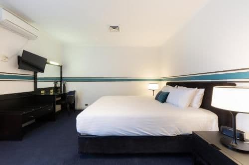 King Spa Suite
