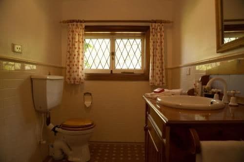 Deluxe Queen Suite