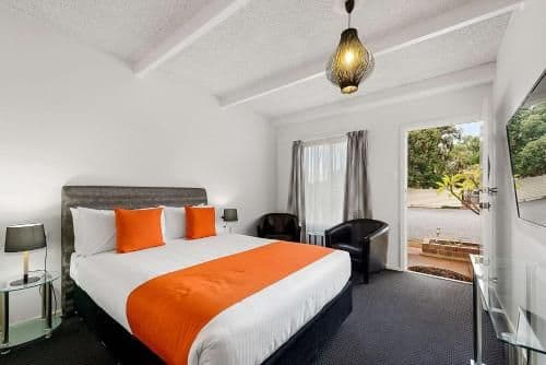Classic Queen Room