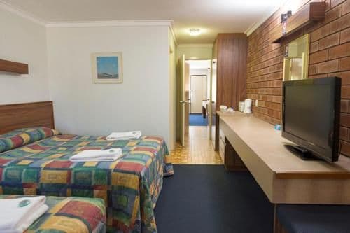 Standard Queen Room