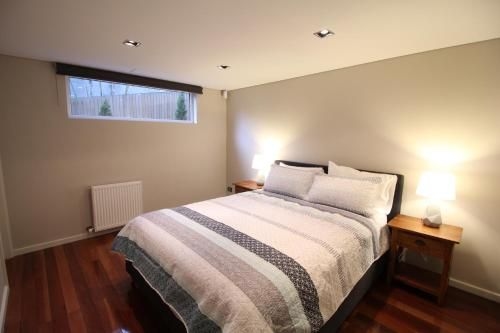 Sunny 3 Bedroom Apartment in Sandy Bay3