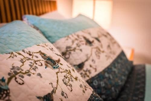 Apple Blossom Three- Bedroom Cottage
