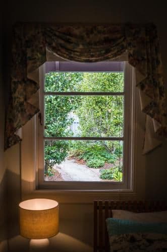 Apple Blossom Three- Bedroom Cottage