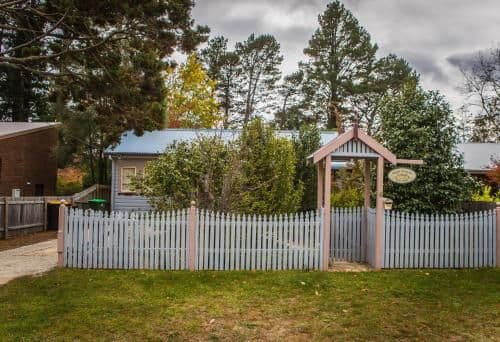 Apple Blossom Three- Bedroom Cottage