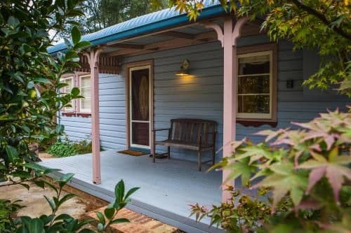 Apple Blossom Three- Bedroom Cottage